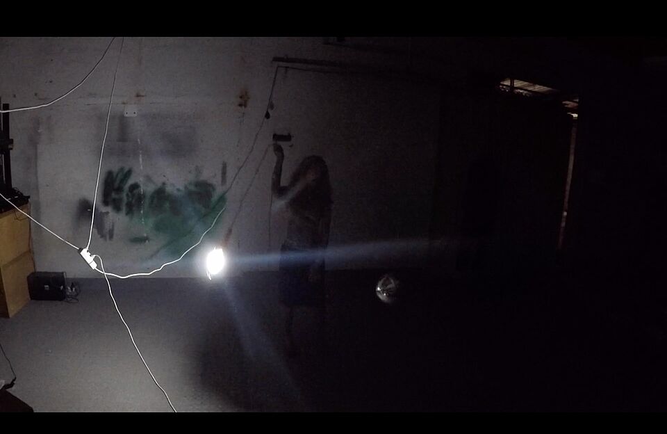 Emily Wardill, Night for Day (2020). HD video, color, sound, 48 minutes. Courtesy the artist and carlier | gebauer, Berlin.